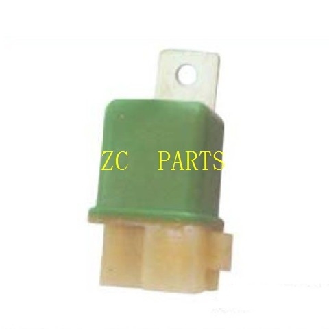 4251588 5AT02-261022 รีเลย์ไฟฟ้าสำหรับรถขุด EX60-2 EX60-3 ZX330 EX200-2/3/5
