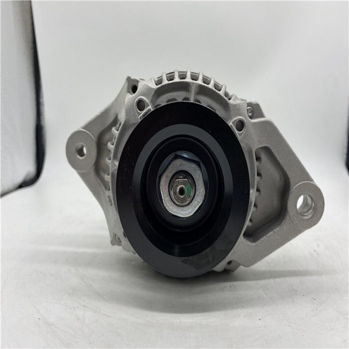 119626-77210 12 โวลต์กระแสสลับ 35A ล้อเดียวเหมาะกับรถขุด KUBOTA V2304