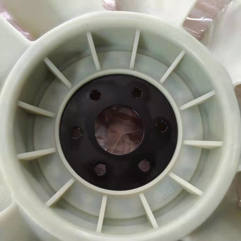 600-625-7620 เครื่องยนต์ขุดใบพัดลมระบายความร้อนเหมาะกับ PC200-8 PC200-6 PC200-7 6D102